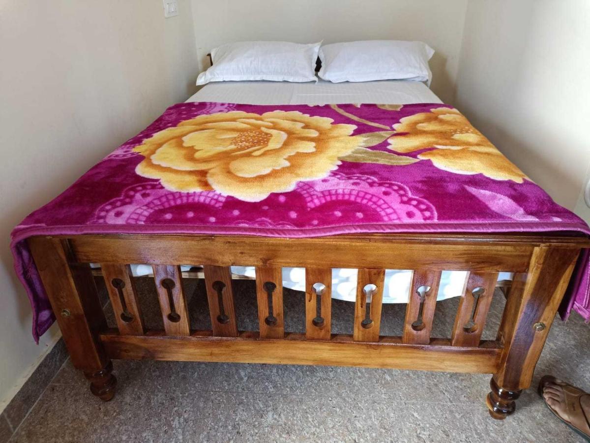 Oyo 8206 K J Residency Hotell Mysore Eksteriør bilde